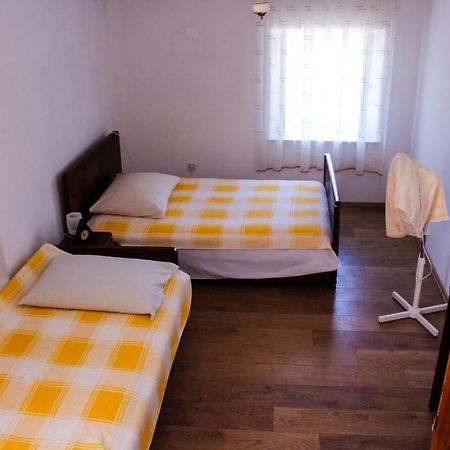 Apartment Titinica Murter Exteriör bild